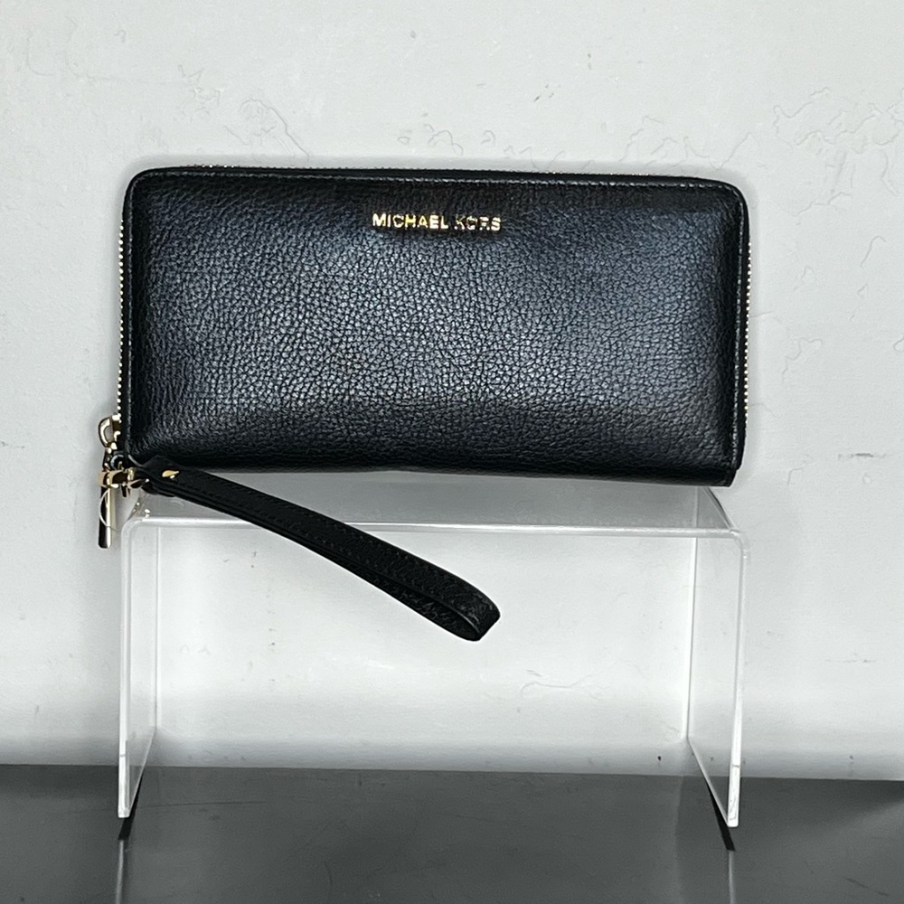 Michael Kors Large Travel Continental Jet Set Wristlet Wallet NWT